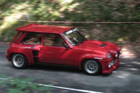 R5 Turbo rouge en action